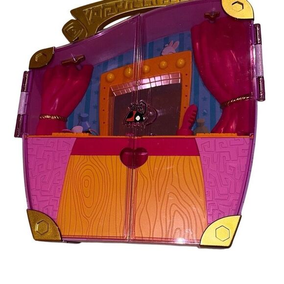 Animal Jam Other - Animal Jam Multicolor Adopt A Pet Dress-Up Closet Playset 26 x 31 x 6 cm